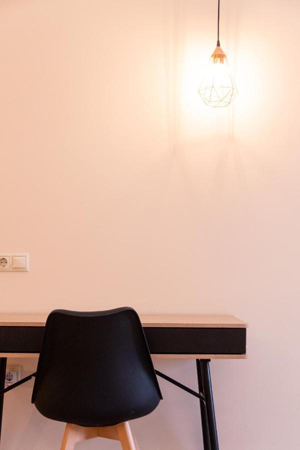 Mini Suites Near Athen'S Airport Free Shuttle From And To Athen'S Airport Spata  Exterior photo