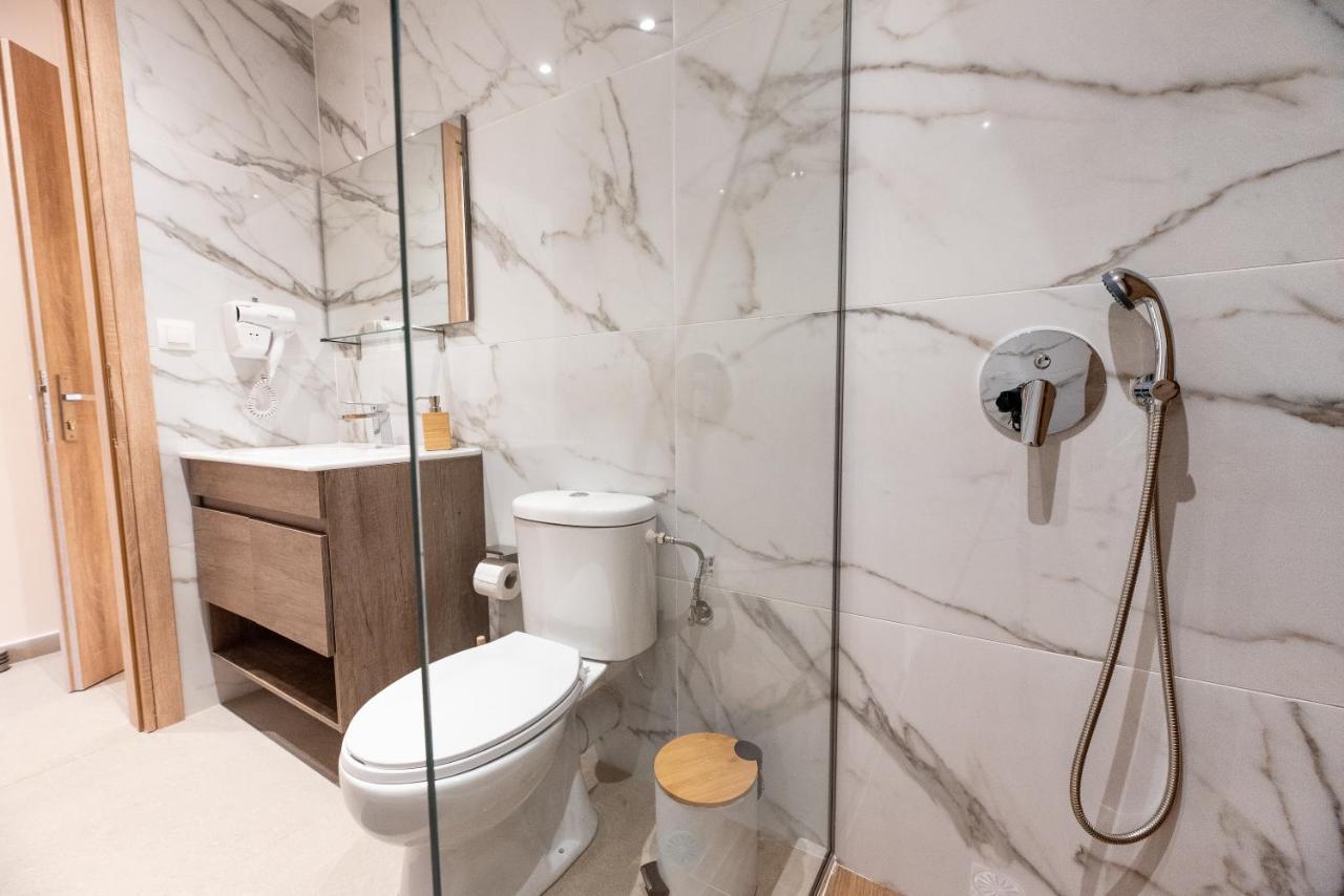 Mini Suites Near Athen'S Airport Free Shuttle From And To Athen'S Airport Spata  Exterior photo